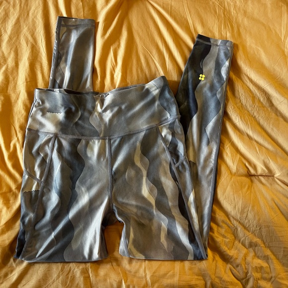 SWEATY BETTY ALL DAY LEGGINGS - Picture 2 of 4